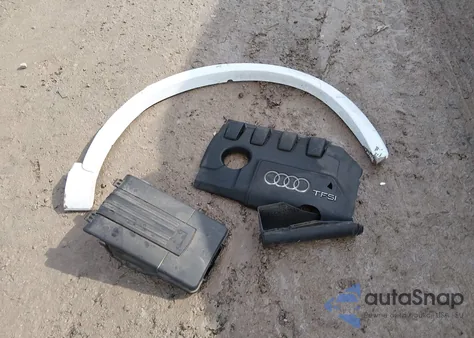 2015 Audi Q3 2.0T Premium Plus z USA, uszkodzony, nr VIN WA1GFCFS6FR005841